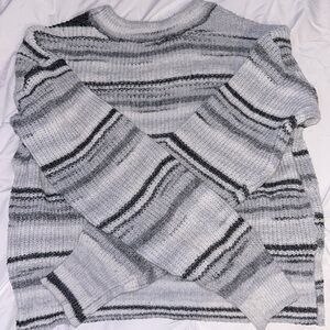 Women’s M, grey/white/black striped woven sweater, Good Conditon.